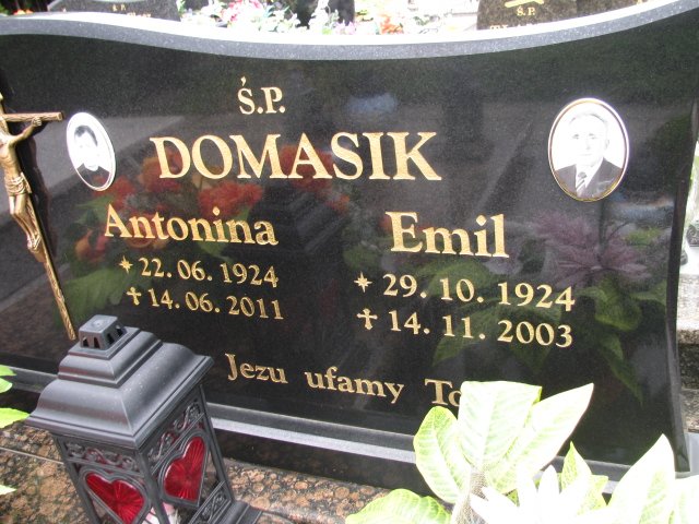 Grób Antonina Domasik