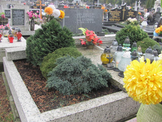 Grób Helena Jurdzeń